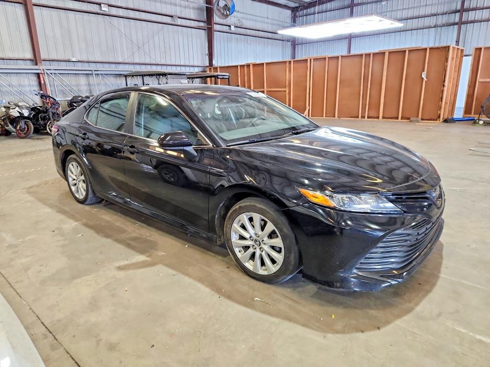 2019 Toyota Camry VIN 4T1B11HK7KU198004 COPART salvage auction — MINOR DENT/SCRATCHES, Fl - Certificate Of Title (P), sold $4,650 on 2026-08-03 (photo 4)
