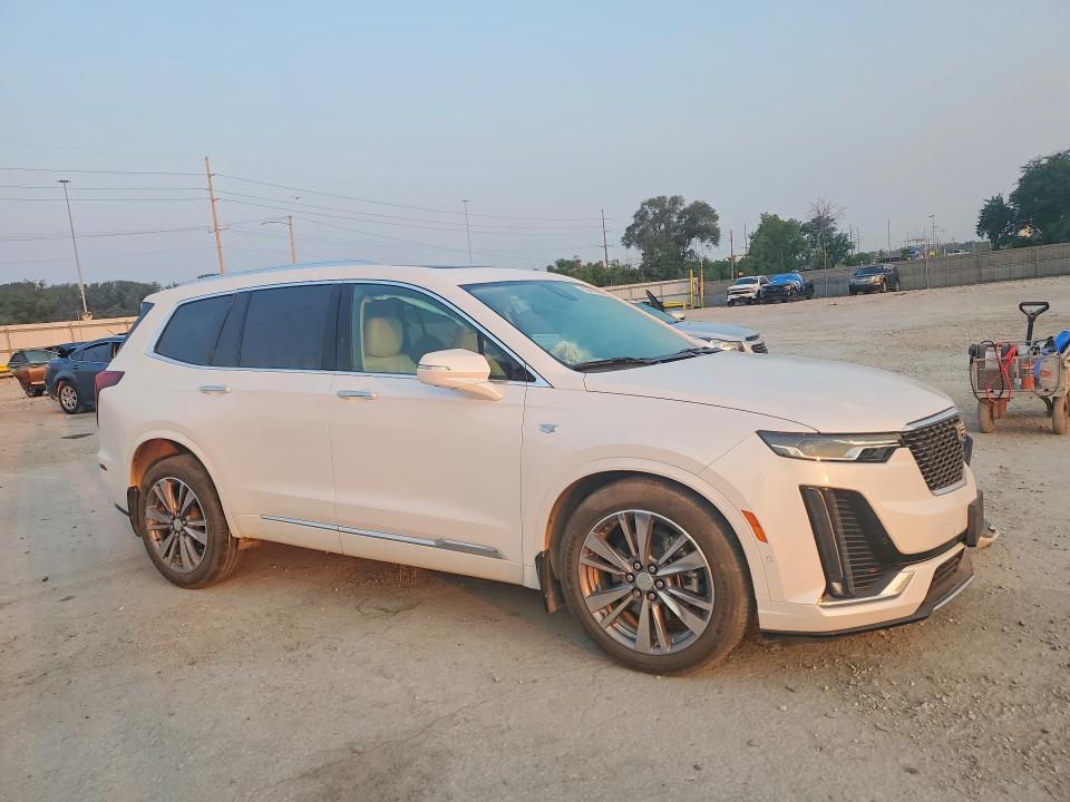 2021 Cadillac Xt6 VIN 1GYKPDRS5MZ114586 COPART salvage auction — FRONT END, IA - CERT OF TITLE-SALVAGE TITLE, sold $0 on 2026-09-28 (photo 4)