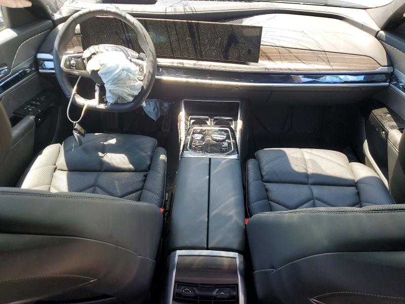 2025 BMW 7er VIN WBA33EH05SCU74076 COPART salvage auction — FRONT END, Ny - Mv-907A Salvage Certificate, sold $22,600 on 2026-08-10 (photo 8)