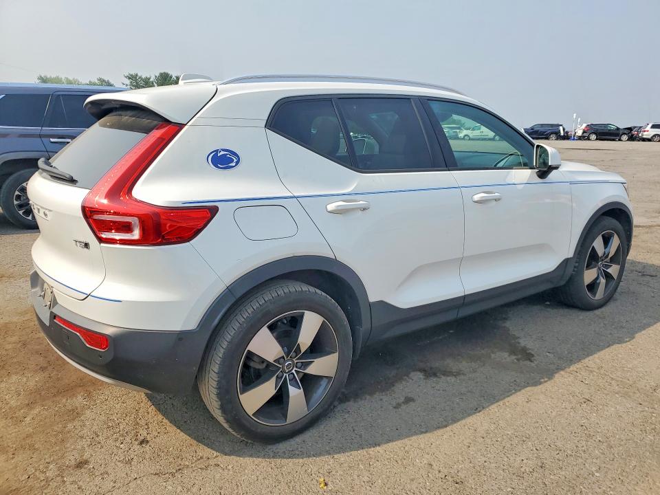 2019 Volvo Xc40 VIN YV4162UK5K2127597 COPART salvage auction — WATER/FLOOD, Pa - Cert Of Salvage-W=Flood Veh, sold $5,900 on 2026-07-31 (photo 3)