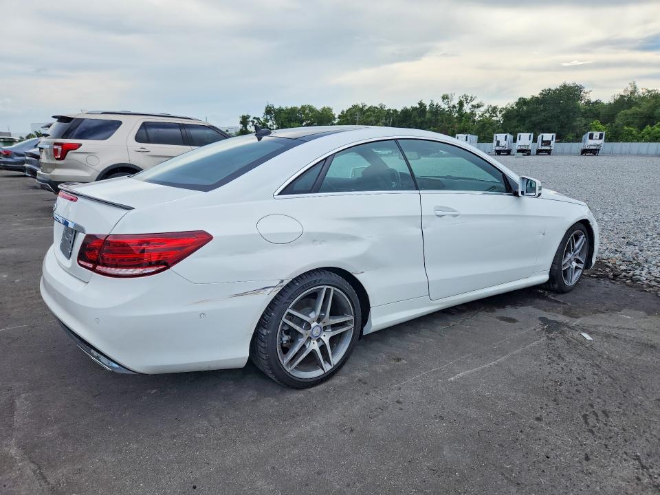 2017 Mercedes-benz E-klasse VIN WDDKJ6FB5HF360638 COPART salvage auction — SIDE, Fl - Cert Of Title Slvg Rebuildable, sold $5,500 on 2026-08-17 (photo 3)