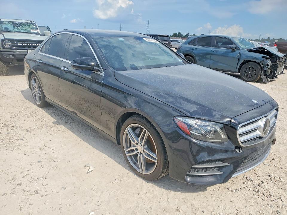 2017 Mercedes-benz E-klasse VIN WDDZF4JB8HA183690 COPART salvage auction — WATER/FLOOD, Tx - Salvage Title-Flood Damage, sold $8,900 on 2026-07-17 (photo 4)