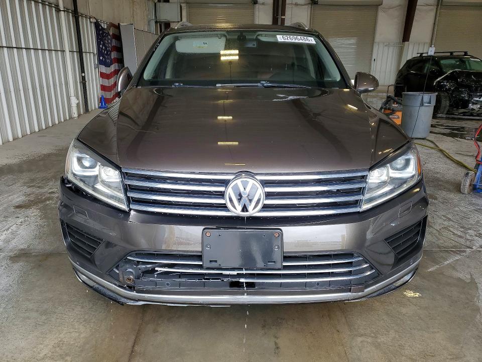2015 Volkswagen Touareg VIN WVGEF9BP8FD006824 COPART salvage auction — FRONT END, MN - CERTIFICATE OF TITLE (P), sold $1,000 on 2026-07-29 (photo 5)