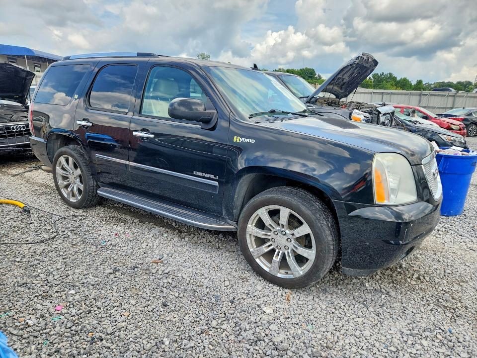 2010 Gmc Yukon VIN 1GKUKGEJ4AR160888 COPART salvage auction — MINOR DENT/SCRATCHES, AL - CERTIFICATE OF TITLE (P), sold $1,200 on 2026-07-22 (photo 4)