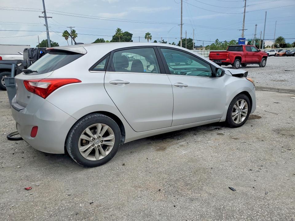 2014 Hyundai Elantra VIN KMHD35LH2EU204172 COPART salvage auction — FRONT END, Fl - Cert Of Title Slvg Rebuildable, sold $375 on 2026-07-31 (photo 3)