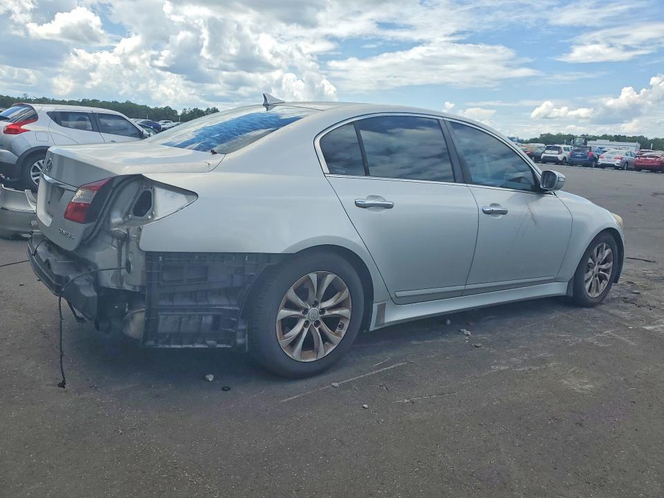 2013 Hyundai Genesis VIN KMHGC4DD8DU248050 COPART salvage auction — REAR END, FL - CERT OF TITLE SLVG REBUILDABLE, sold $60 on 2026-07-29 (photo 3)