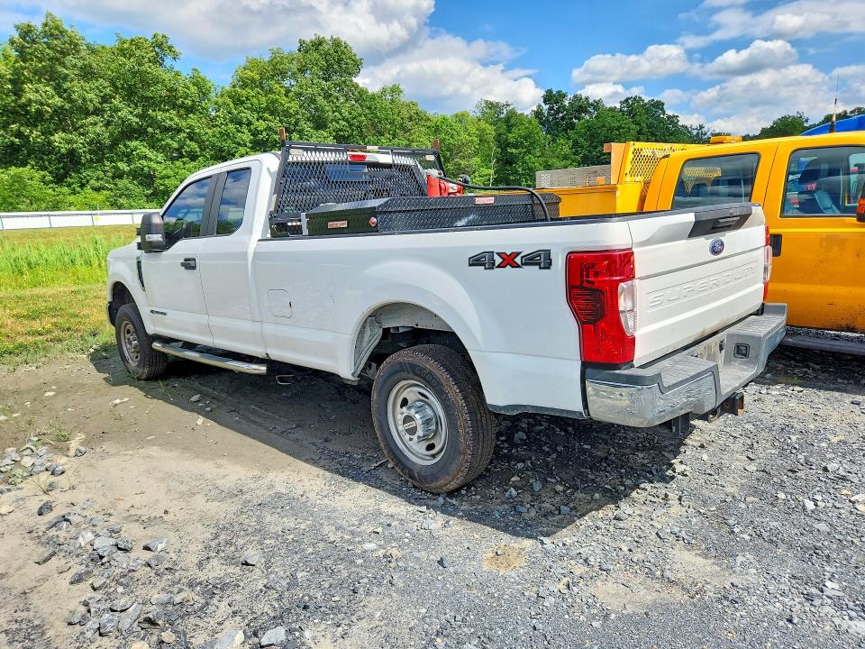 2022 Ford F-350 super duty VIN 1FT8X3BT0NEC26878 COPART salvage auction — MINOR DENT/SCRATCHES, PA - CERT OF TITLE, sold $9,700 on 2026-07-28 (photo 2)
