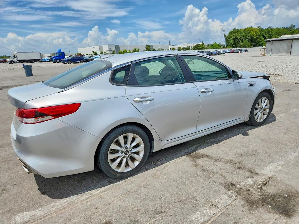 2018 Kia Optima VIN 5XXGT4L37JG262763 COPART salvage auction — FRONT END, FL - CERT OF TITLE SLVG REBUILDABLE, sold $1,150 on 2026-07-27 (photo 3)