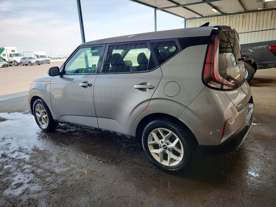 2023 Kia Soul VIN KNDJ23AU5P7881345 COPART salvage auction — MINOR DENT/SCRATCHES, CO - CERTIFICATE OF TITLE, sold $9,900 on 2026-07-24 (photo 2)