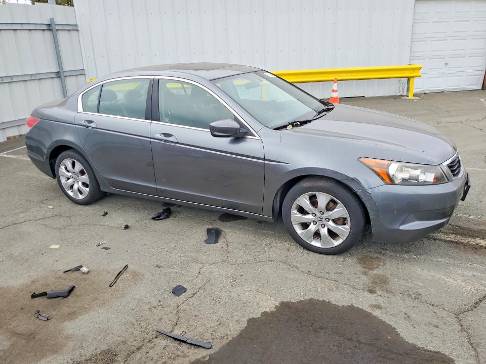 2008 Honda Accord VIN JHMCP26738C065331 COPART salvage auction — MINOR DENT/SCRATCHES, CA - DIS/DLR/EXP ONLY CLEAN TITLE, sold $2,200 on 2026-07-17 (photo 4)