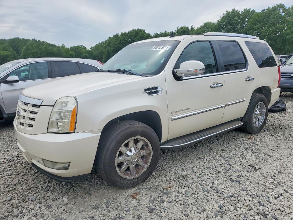 2007 Cadillac Escalade VIN 1GYFK63827R183796 COPART salvage auction — MECHANICAL, MA - CERTIFICATE OF TITLE, sold $450 on 2026-07-30 (photo 1)