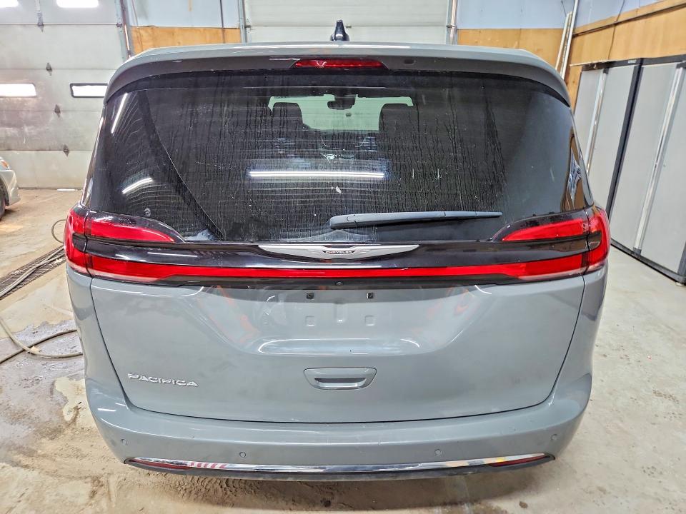 2025 Chrysler Pacifica VIN 2C4RC1BG6SR556501 COPART salvage auction — MINOR DENT/SCRATCHES, GA - CERTIFICATE OF TITLE, sold $21,100 on 2026-07-27 (photo 6)
