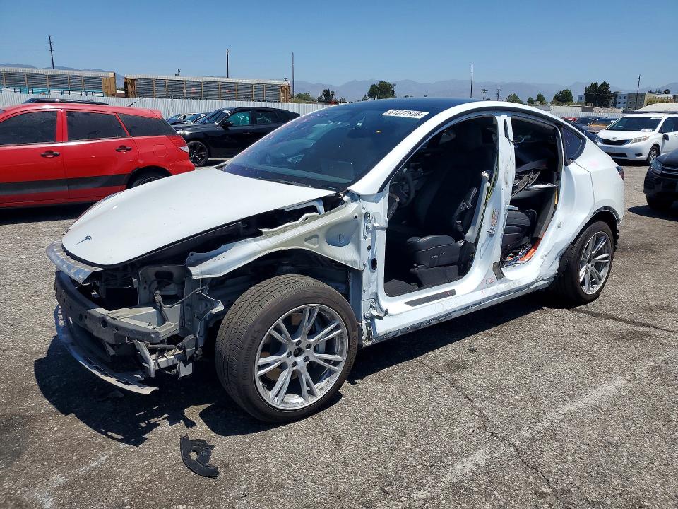 2022 Tesla Model y VIN 7SAYGAEE9NF465526 — COPART salvage auction photo