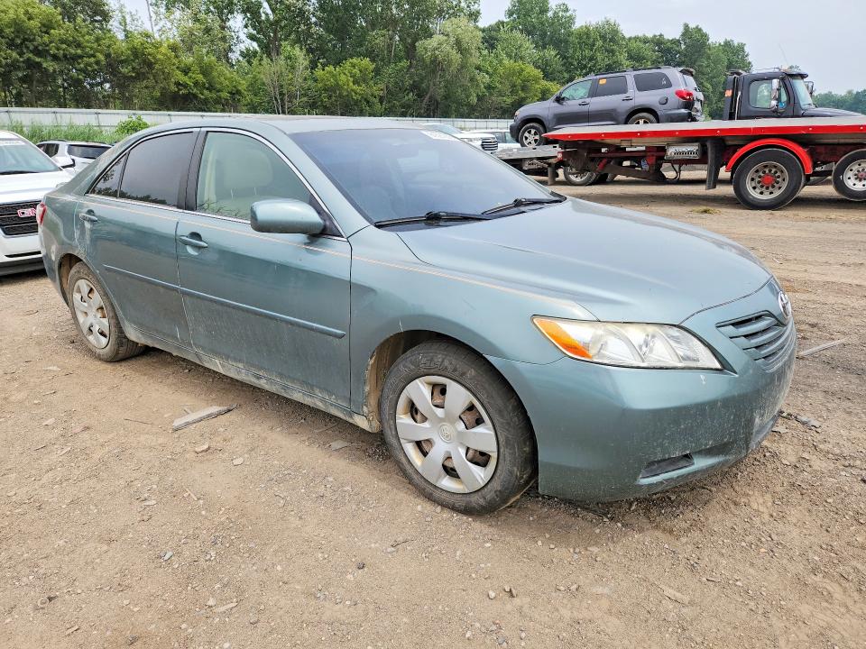 2007 Toyota Camry VIN JTNBE46K173102311 COPART salvage auction — MINOR DENT/SCRATCHES, Mi - Dealer Only Clean Title, sold $225 on 2026-07-29 (photo 4)