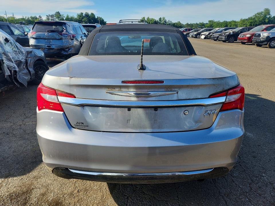 2013 Chrysler 200 VIN 1C3BCBEB1DN747321 COPART salvage auction — MINOR DENT/SCRATCHES, Ct - Certificate Of Title, sold $475 on 2026-07-31 (photo 6)