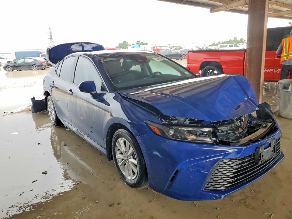 2025 Toyota Camry VIN 4T1DAACK2SU135036 COPART salvage auction — REAR END, Tx - Certificate Of Title, sold $8,800 on 2026-07-31 (photo 4)