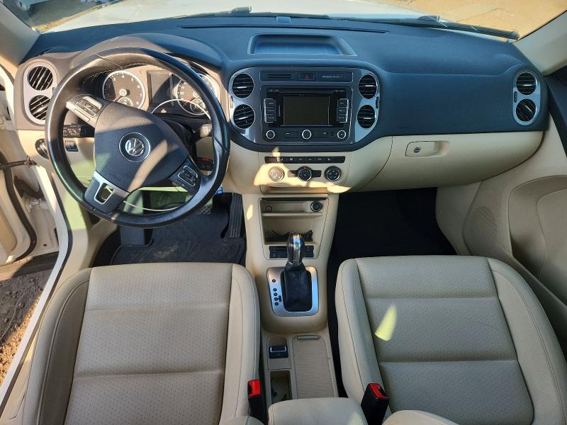 2013 Volkswagen Tiguan VIN WVGAV7AX4DW556403 COPART salvage auction — FRONT END, Il - Certificate Of Title, sold $550 on 2026-08-07 (photo 8)