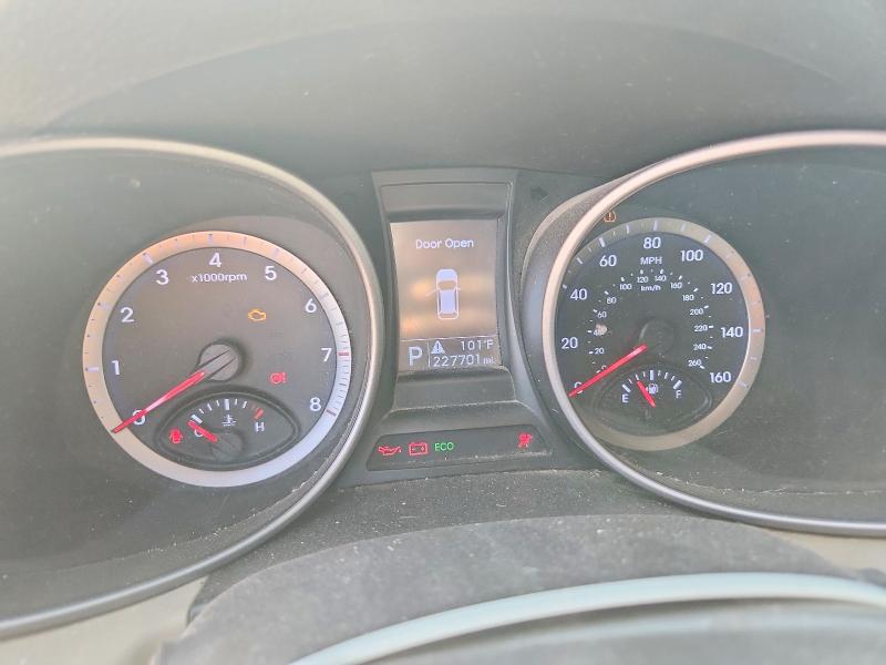 2013 Hyundai Santa fe VIN KM8SM4HF5DU015116 COPART salvage auction — FRONT END, Tx - Certificate Of Title, sold $900 on 2026-07-22 (photo 9)