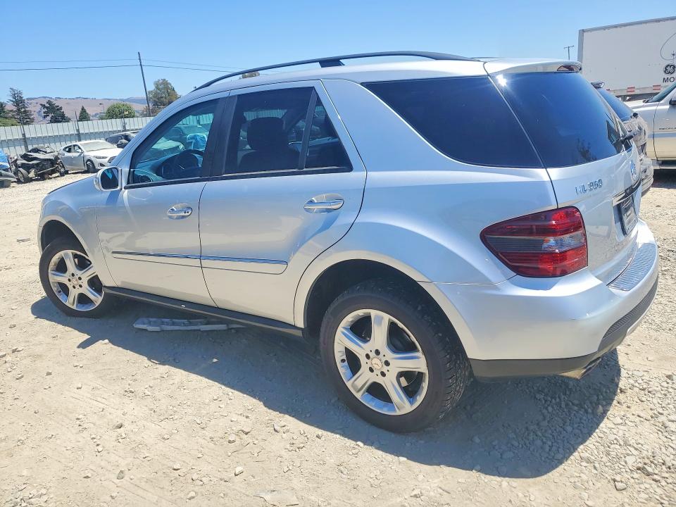 2008 Mercedes-benz Ml-class VIN 4JGBB86E38A321701 COPART salvage auction — MINOR DENT/SCRATCHES, CA - DIS/DLR/EXP ONLY CLEAN TITLE, sold $575 on 2026-07-09 (photo 2)