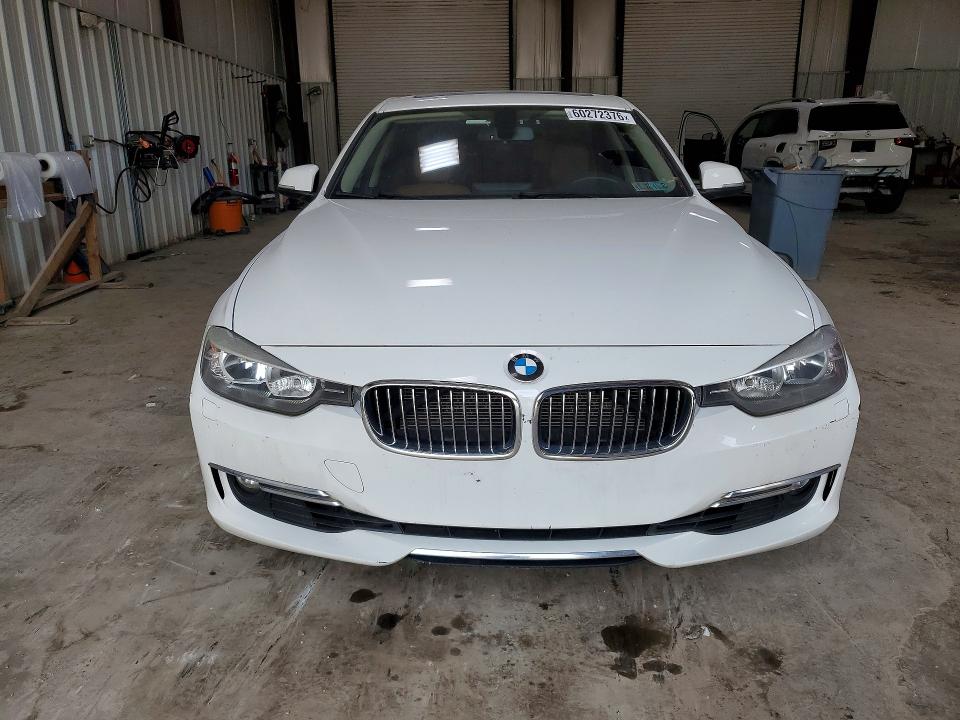 2013 BMW 3er VIN WBA3B5C59DF595359 COPART salvage auction — MINOR DENT/SCRATCHES, Pa - Cert Of Title (P), sold $500 on 2026-07-20 (photo 5)