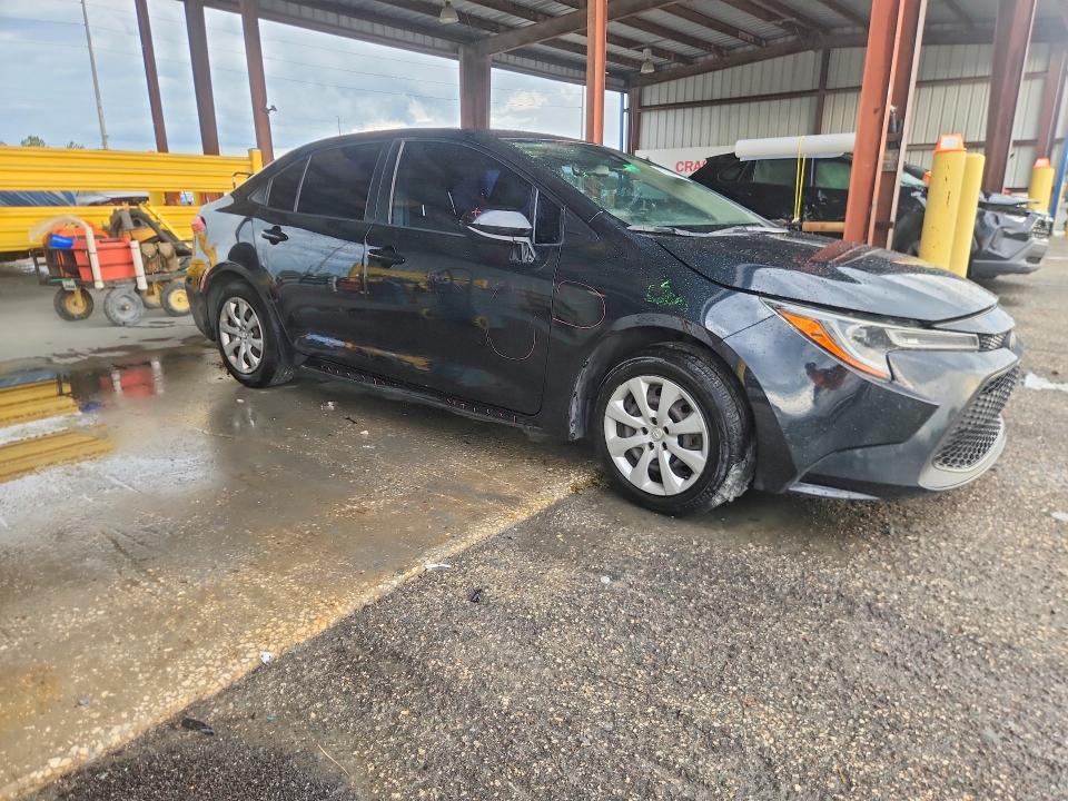 2021 Toyota Corolla VIN JTDEPMAE5MJ125563 COPART salvage auction — SIDE, Fl - Cert Of Title Slvg Rebuildable, sold $3,600 on 2026-07-10 (photo 4)