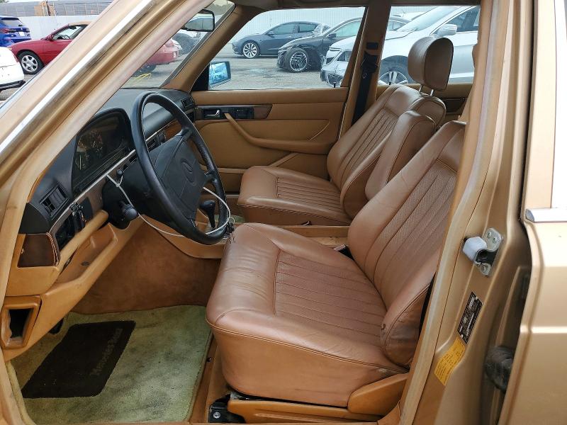 1986 Mercedes-benz 560 VIN WDBCA39D2GA249775 COPART salvage auction — MINOR DENT/SCRATCHES, CA - DIS/DLR/EXP ONLY CLEAN TITLE, sold $2,400 on 2026-07-31 (photo 7)