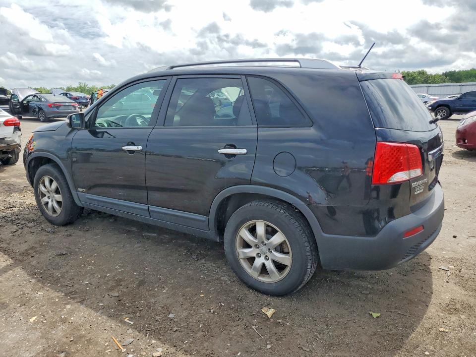 2013 Kia Sorento VIN 5XYKTDA25DG327632 COPART salvage auction — REAR END, VA - CERT OF TITLE - SALVAGE, sold $200 on 2026-07-29 (photo 2)