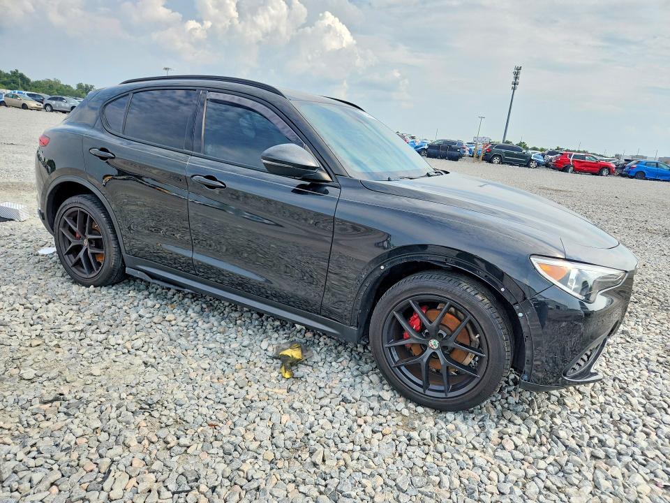 2018 Alfa romeo Stelvio VIN ZASFAKNN4J7C00385 COPART salvage auction — FRONT END, Fl - Certificate Of Title (P), sold $6,500 on 2026-08-06 (photo 4)