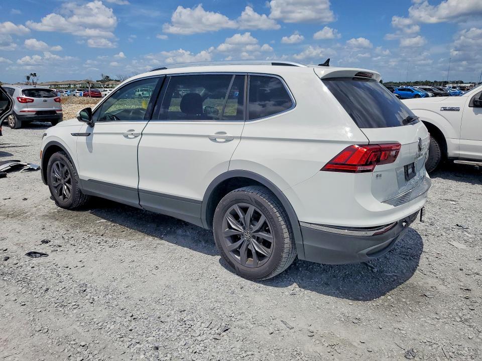 2022 Volkswagen Tiguan VIN 3VV3B7AX8NM167143 COPART salvage auction — REAR END, Salvage Title, sold $9,400 on 2026-08-21 (photo 2)