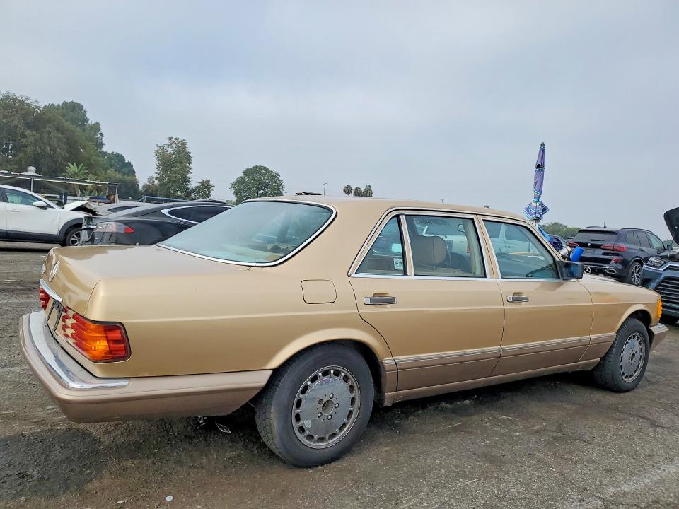 1986 Mercedes-benz 560 VIN WDBCA39D2GA249775 COPART salvage auction — MINOR DENT/SCRATCHES, CA - DIS/DLR/EXP ONLY CLEAN TITLE, sold $2,400 on 2026-07-31 (photo 3)