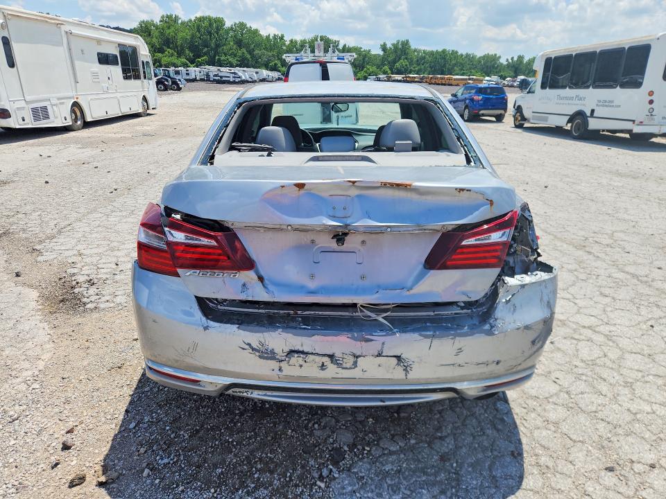 2017 Honda Accord VIN 1HGCR2F33HA030147 COPART salvage auction — FRONT END, Ne - Dealer Only Clean Title, sold $2,350 on 2026-07-30 (photo 6)