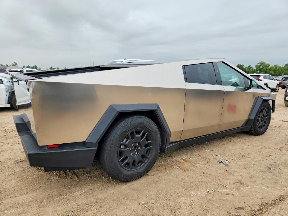 2024 Tesla Cybertruck VIN 7G2CEHEE7RA019624 COPART salvage auction — FRONT END, Tx - Salvage Vehicle Title, sold $44,000 on 2026-07-24 (photo 3)