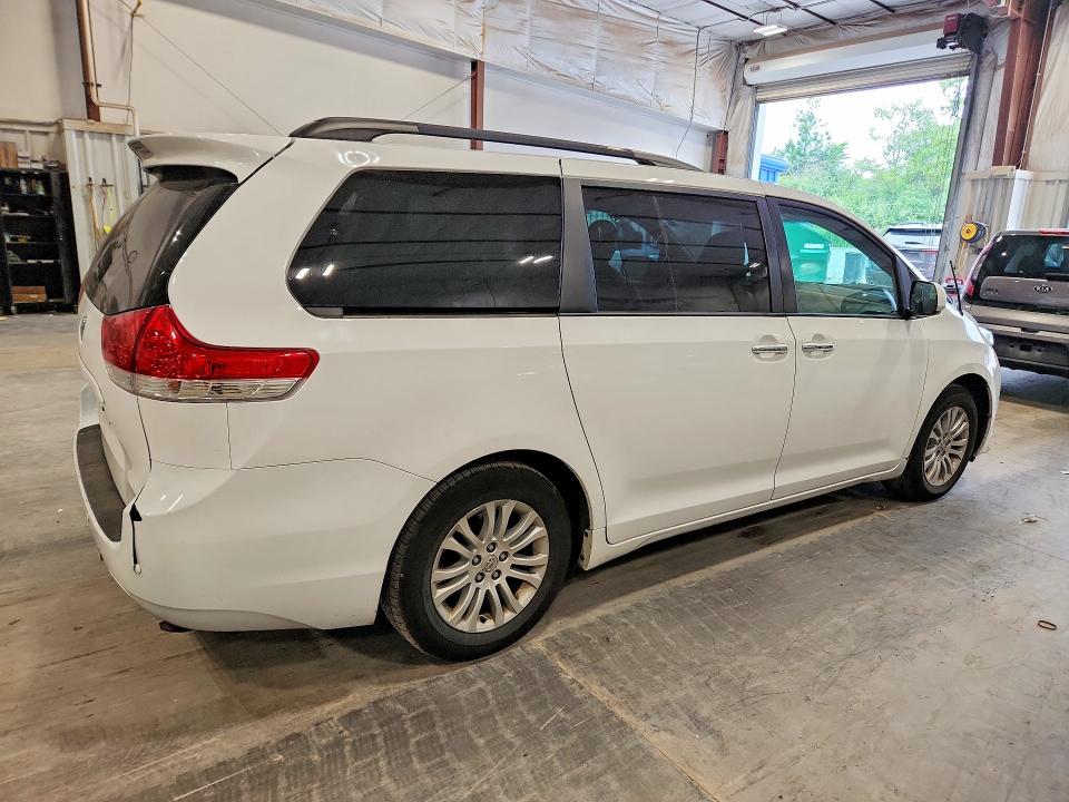 2014 Toyota Sienna VIN 5TDYK3DC2ES411942 COPART salvage auction — HAIL, Wi - Certificate Of Title, sold $300 on 2026-07-29 (photo 3)