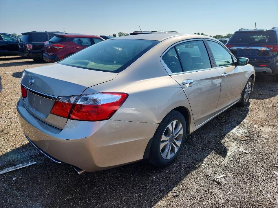 2014 Honda Accord VIN 1HGCR2F33EA072779 COPART salvage auction — FRONT END, Il - Certificate Of Title, sold $7,500 on 2026-07-09 (photo 3)