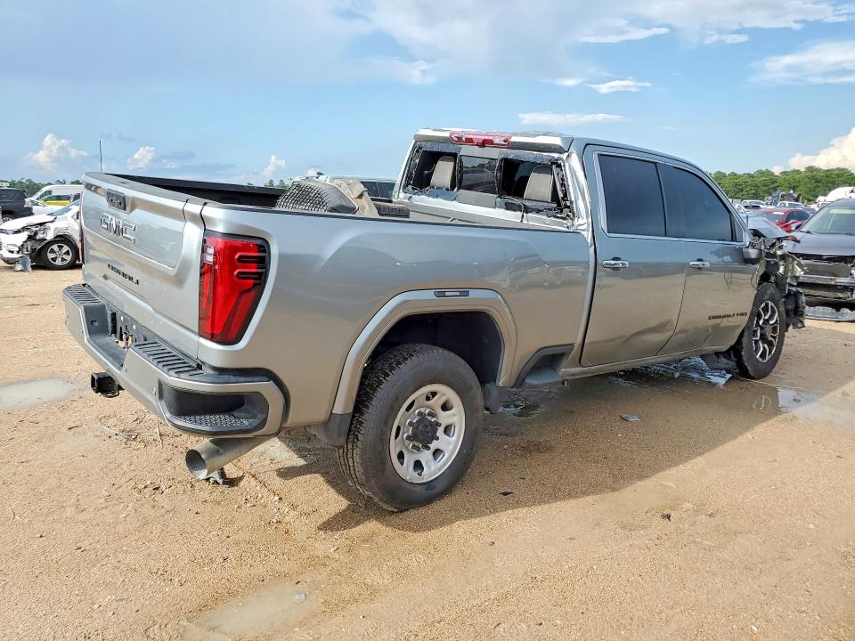 2024 Gmc Sierra 2500 hd VIN 1GT49XEY2RF458597 COPART salvage auction — FRONT END, CO - SALVAGE TITLE, sold $19,500 on 2026-07-28 (photo 3)