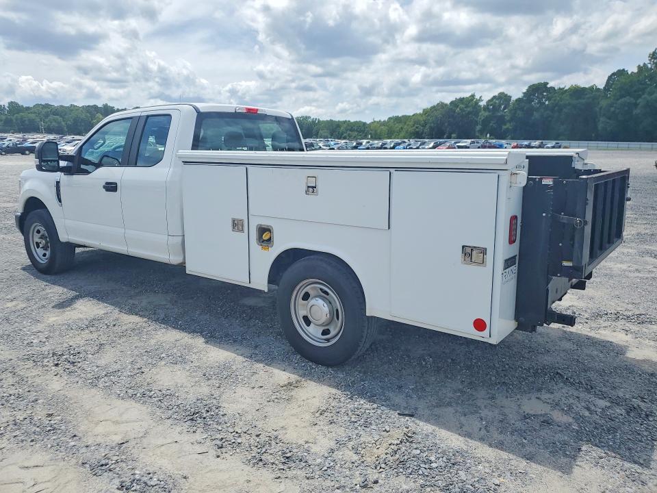 2019 Ford F-350 super duty VIN 1FD7X3E62KEC46817 COPART salvage auction — MINOR DENT/SCRATCHES, NC - DEALER ONLY CLEAN TITLE, sold $9,000 on 2026-07-23 (photo 2)