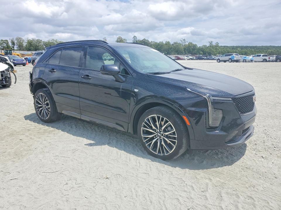 2024 Cadillac Xt4 VIN 1GYFZFR47RF123341 COPART salvage auction — REAR END, Sc - Cert Of Title-Salvage, sold $15,300 on 2026-08-24 (photo 4)