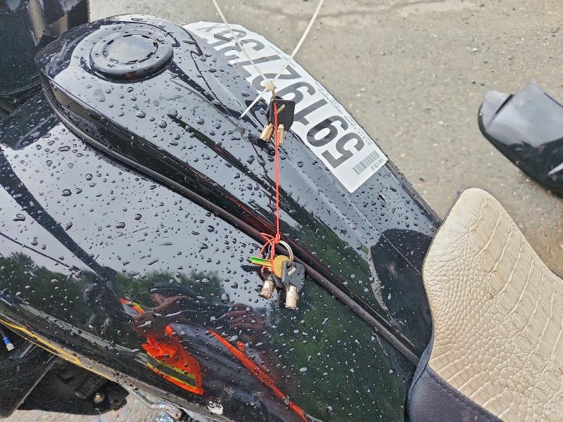 2016 Harley-davidson VIN 1HD1KHM10GB630288 COPART salvage auction — ROLLOVER, Salvage Title, sold $10 on 2026-07-30 (photo 8)