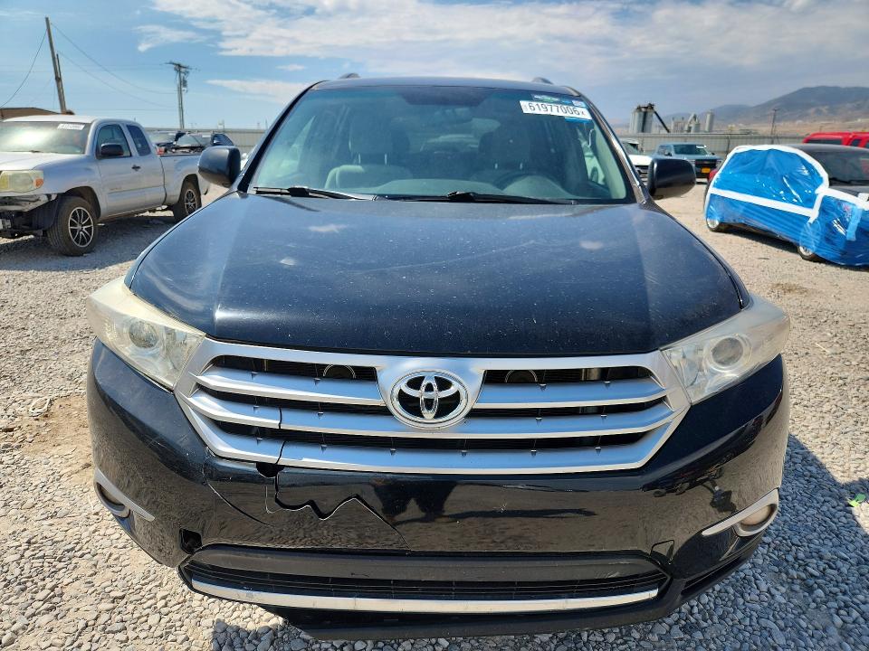 2012 Toyota Highlander VIN 5TDBK3EH4CS112076 COPART salvage auction — MINOR DENT/SCRATCHES, MT - CERTIFICATE OF TITLE, sold $1,950 on 2026-07-31 (photo 5)