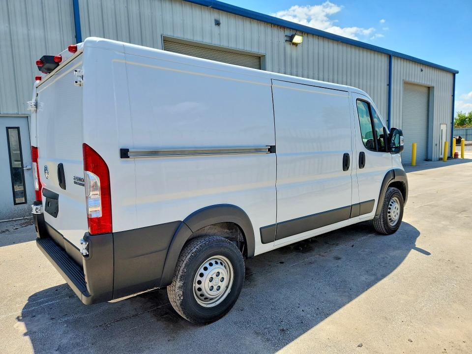 2025 Ram Promaster 2500 VIN 3C6LRVVG5SE513865 COPART salvage auction — SIDE, Mo - Dealer Only Clean Title, sold $13,000 on 2026-07-29 (photo 3)