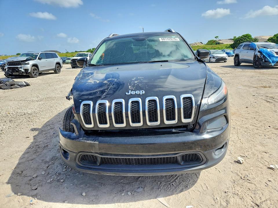 2017 Jeep Cherokee VIN 1C4PJLCB1HW613523 COPART salvage auction — FRONT END, Fl - Cert Of Title Slvg Rebuildable, sold $1,950 on 2026-07-30 (photo 5)