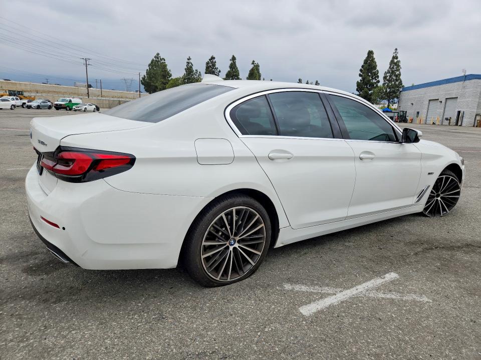 2022 BMW 5er VIN WBA13AG08NCJ24883 COPART salvage auction — FRONT END, CA - SALVAGE CERTIFICATE, sold $3,550 on 2026-07-30 (photo 3)