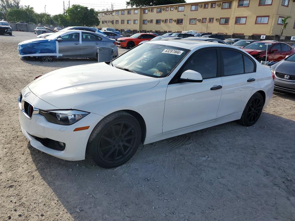 2014 BMW 3er VIN WBA3B5C57EP652654 COPART salvage auction — FRONT END, Mt - Certificate Of Title, sold $700 on 2026-08-21 (photo 1)