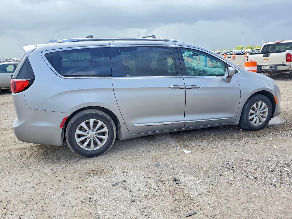 2019 Chrysler Pacifica VIN 2C4RC1BG5KR650773 COPART salvage auction — MECHANICAL, Mi - Certificate Of Title (P), sold $4,150 on 2026-07-28 (photo 3)