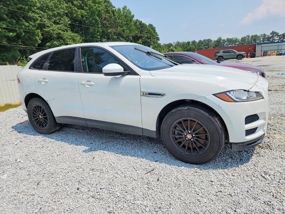 2017 Jaguar F-pace VIN SADCS2BV3HA062837 COPART salvage auction — MECHANICAL, Salvage Title, sold $4,500 on 2026-09-09 (photo 4)