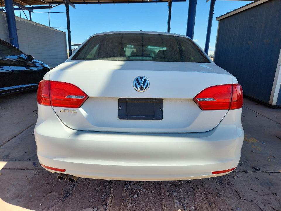 2013 Volkswagen Jetta VIN 3VW2K7AJ0DM400871 COPART salvage auction — MINOR DENT/SCRATCHES, Az - Certificate Of Title, sold $2,400 on 2026-09-24 (photo 6)