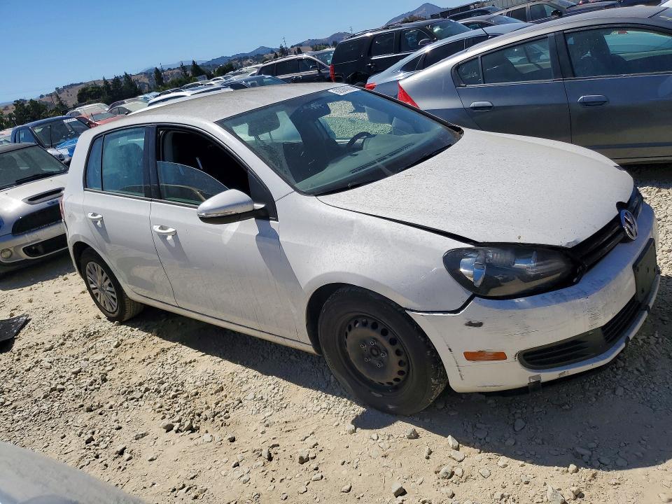 2013 Volkswagen Golf VIN WVWDB7AJ1DW131758 COPART salvage auction — FRONT END, CA - SALVAGE CERTIFICATE, sold $800 on 2026-08-04 (photo 4)