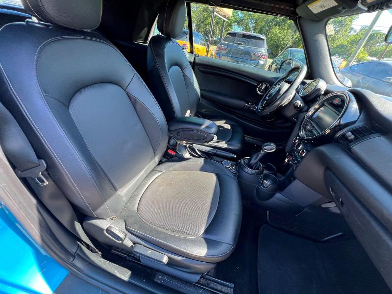 2016 Mini Cooper VIN WMWWG5C59G3C18831 COPART salvage auction — ROOF, Fl - Certificate Of Title (P), sold $875 on 2026-07-21 (photo 5)