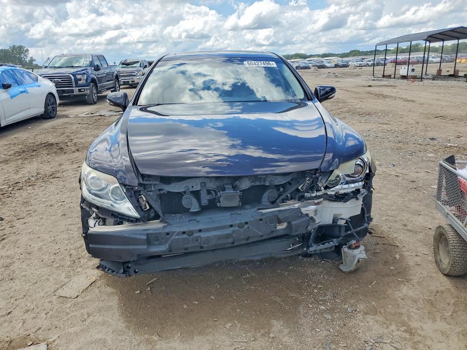 2010 Lexus Ls 460 VIN JTHGL5EF6A5040084 COPART salvage auction — WATER/FLOOD, FL - CERT OF TITLE-SLVG REBLD FLOOD, sold $100 on 2026-07-28 (photo 5)