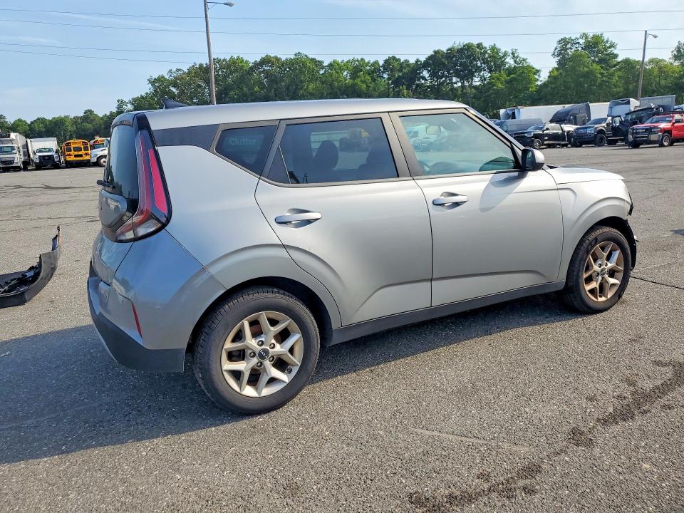 2023 Kia Soul VIN KNDJ23AU0P7876053 COPART salvage auction — FRONT END, Ct - Clean Title, sold $4,000 on 2026-07-22 (photo 3)